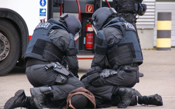 wp-content/uploads/2026/05/Polizeieinsatz_Festnahme.jpg